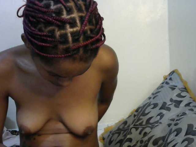 Truegirl2 live webcam show