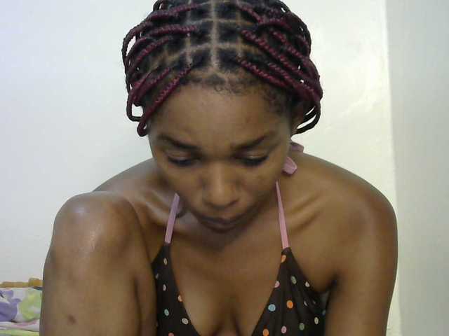 Truegirl2 live cam on BongaCams