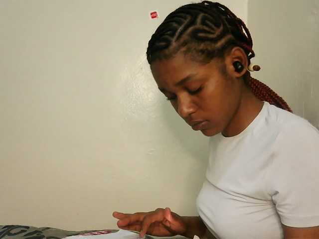 Truegirl2 live cam preview