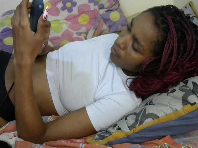 Truegirl2 live cam on BongaCams