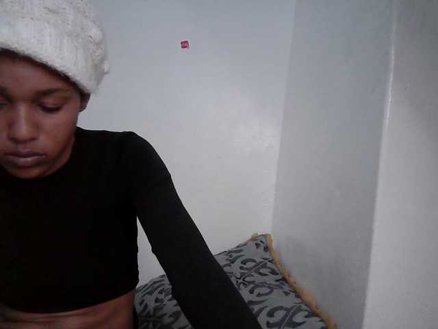 Truegirl2 live cam on BongaCams