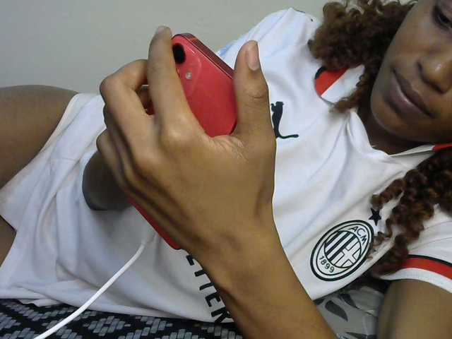Truegirl2 live cam on BongaCams