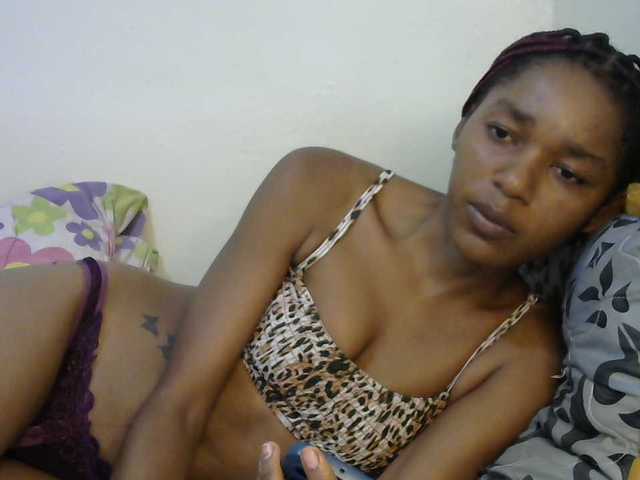 Truegirl2 live webcam show