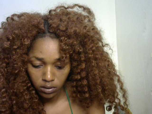 Truegirl2 live cam on BongaCams