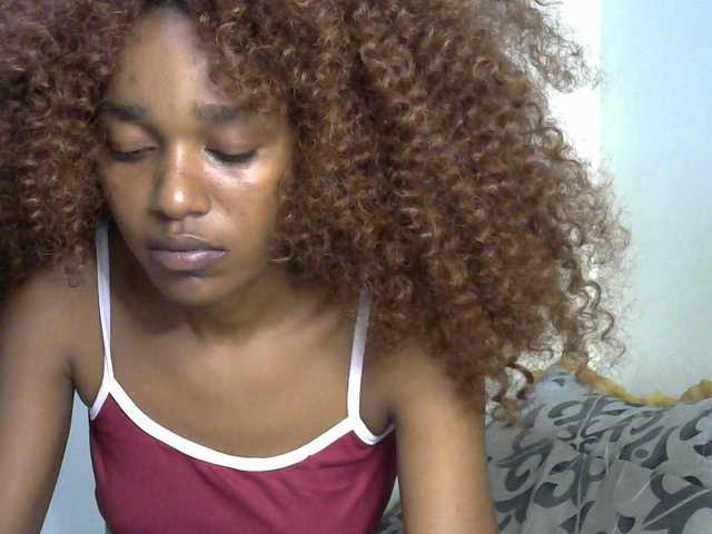 Truegirl2 live cam on BongaCams
