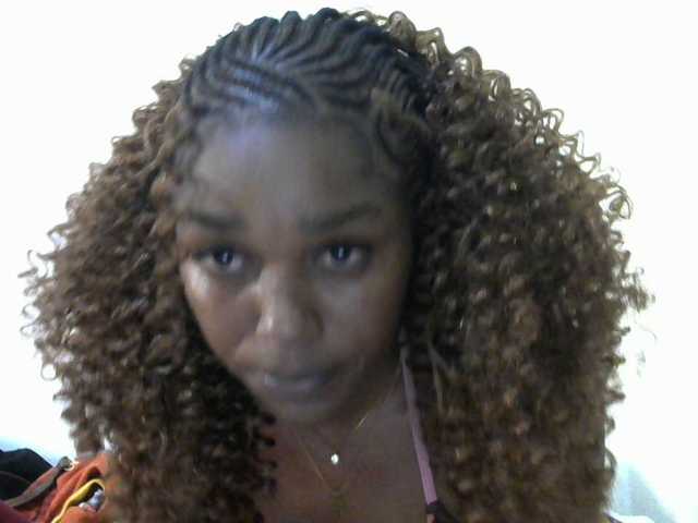 Truegirl2 live cam on BongaCams