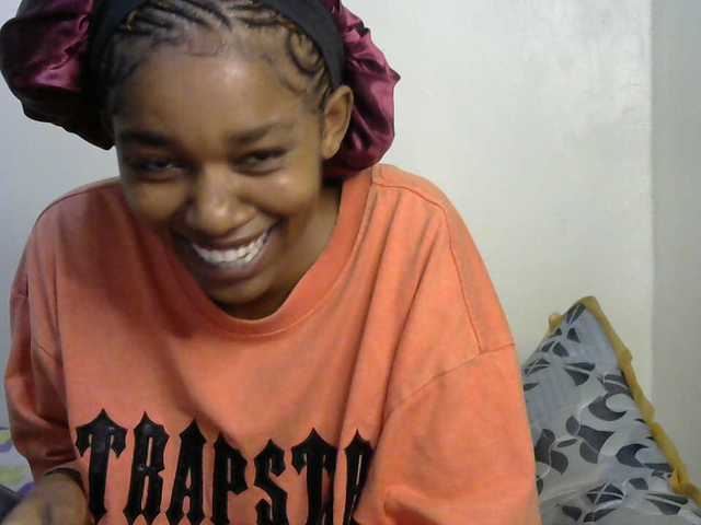 Truegirl2 live cam on BongaCams