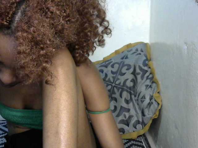 Truegirl2 live cam on BongaCams