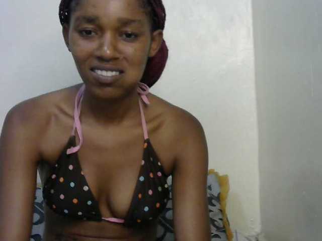 Truegirl2 live webcam show