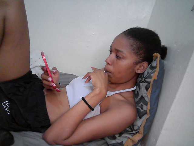 Truegirl2 live cam on BongaCams