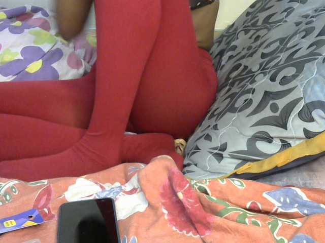 Truegirl2 live cam on BongaCams