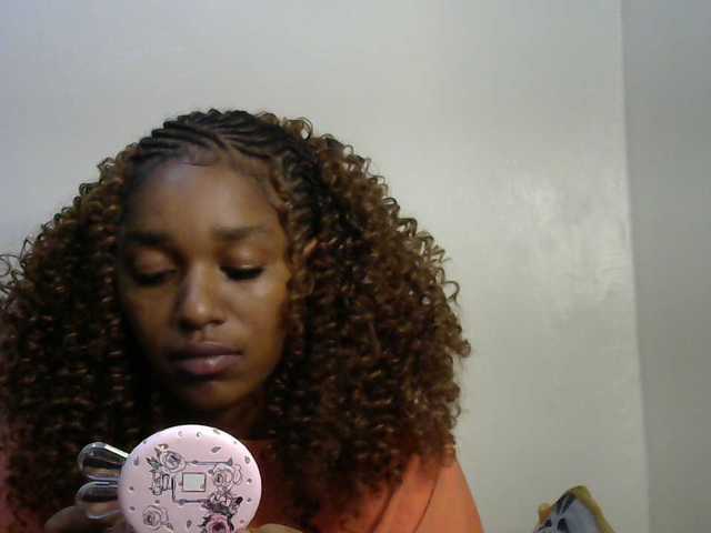 Truegirl2 live cam on BongaCams