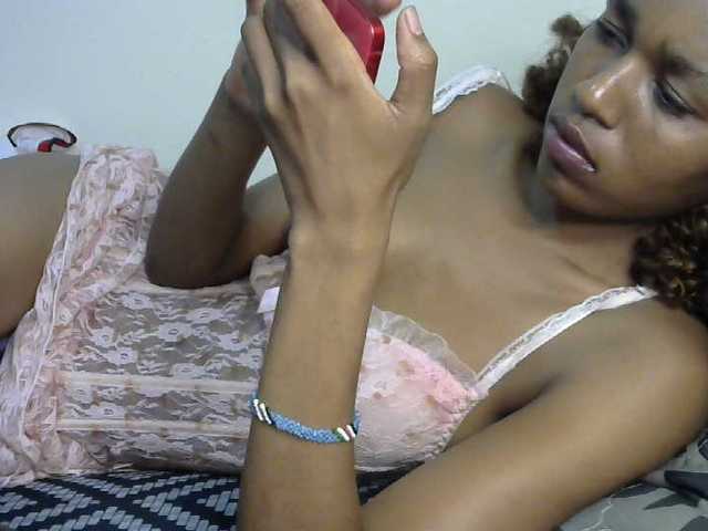 Truegirl2 live cam on BongaCams