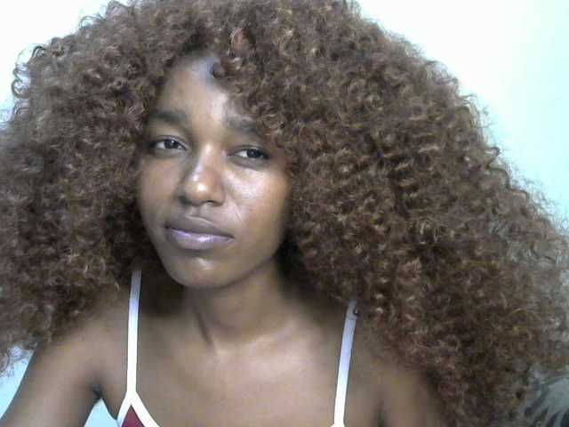 Truegirl2 live cam on BongaCams