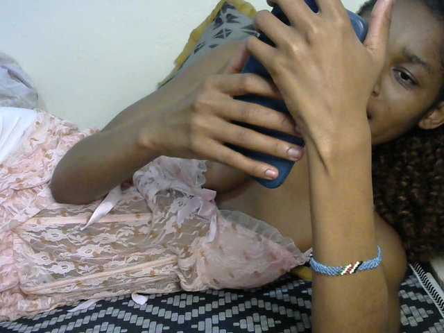 Truegirl2 live cam on BongaCams
