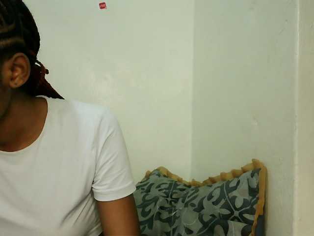 Truegirl2 live cam on BongaCams