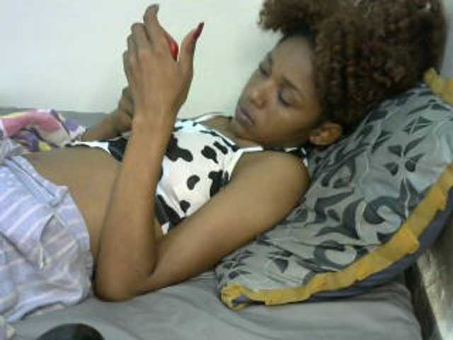 Truegirl2 live cam on BongaCams