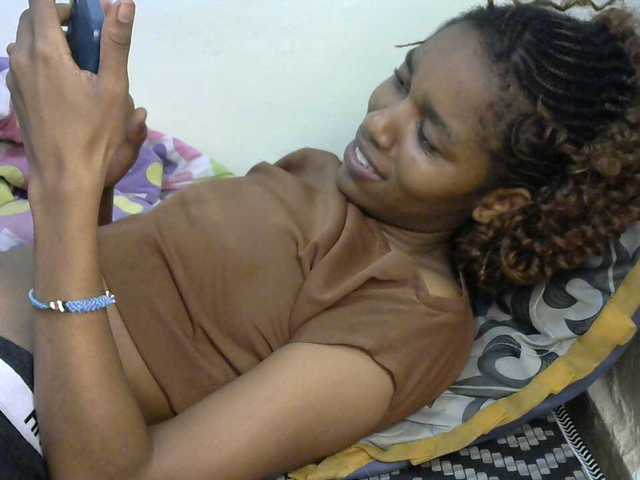 Truegirl2 live cam on BongaCams