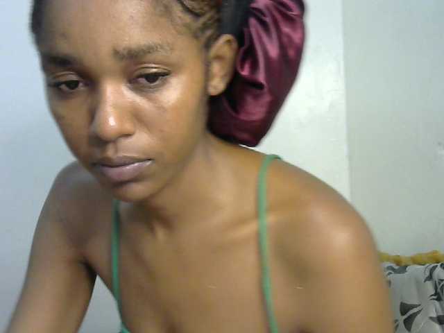 Truegirl2 live cam on BongaCams