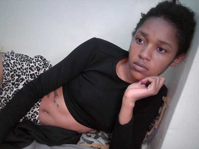 Truegirl2 live cam preview