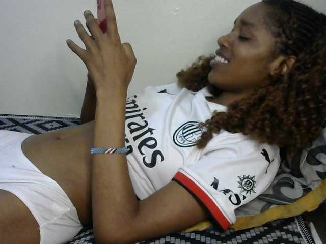 Truegirl2 live cam on BongaCams
