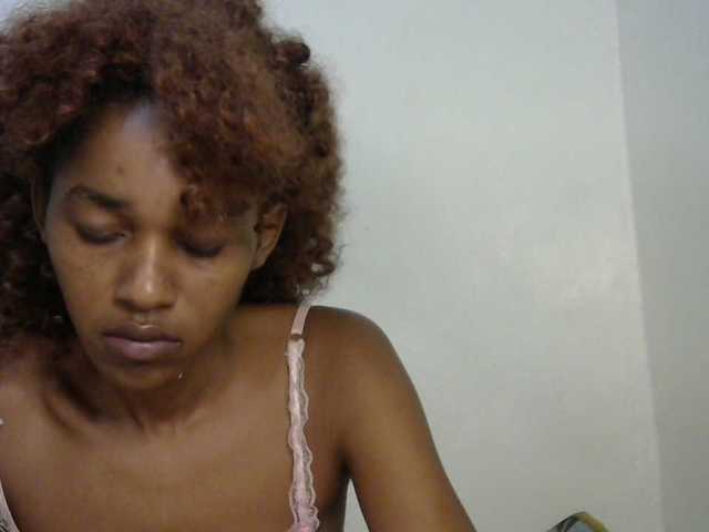 Truegirl2 live cam on BongaCams