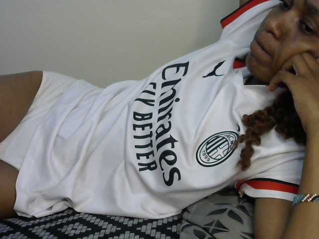 Truegirl2 live cam on BongaCams