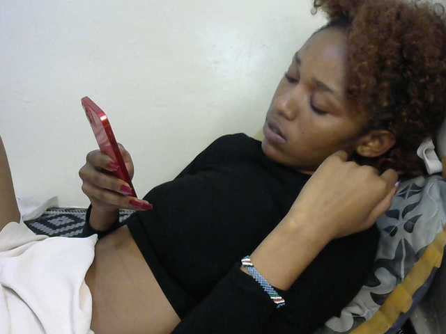 Truegirl2 live cam on BongaCams