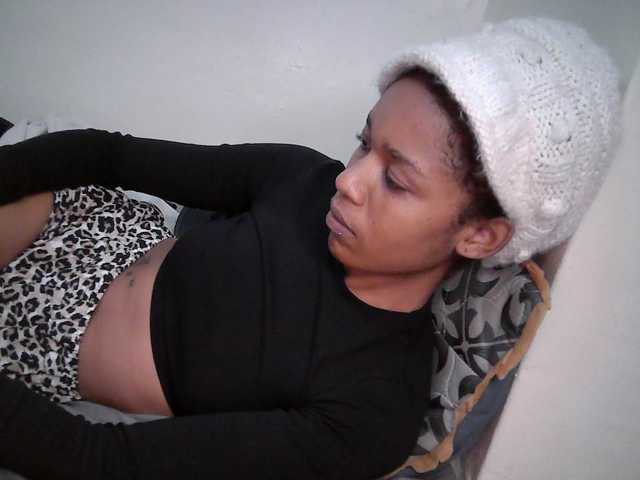 Truegirl2 live cam on BongaCams