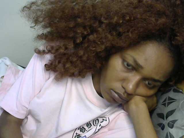 Truegirl2 live cam on BongaCams