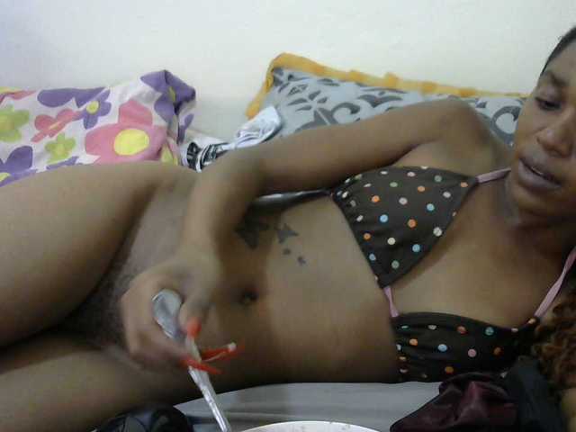 Truegirl2 live cam on BongaCams