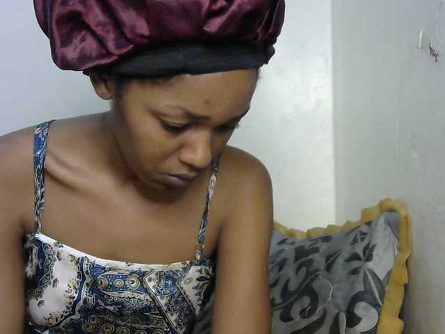 Truegirl2 live cam on BongaCams