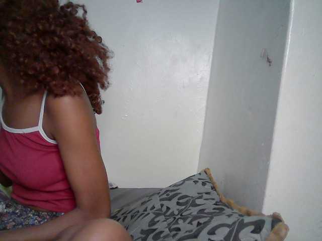 Truegirl2 live cam on BongaCams