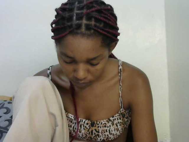 Truegirl2 live cam on BongaCams