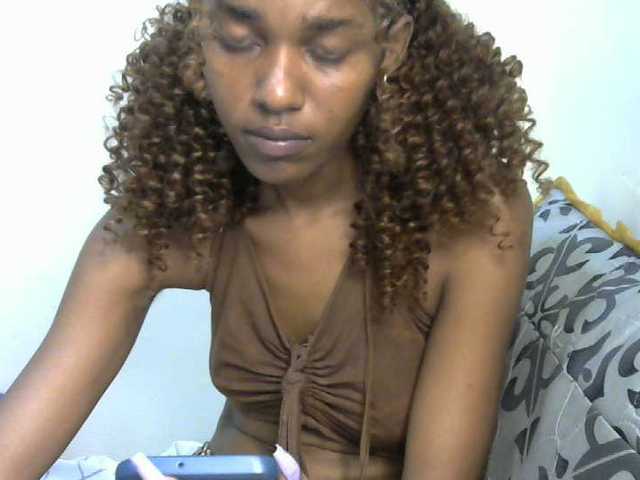 Truegirl2 live cam on BongaCams