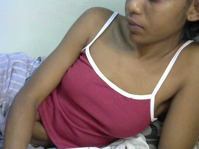 Truegirl2 live cam on BongaCams