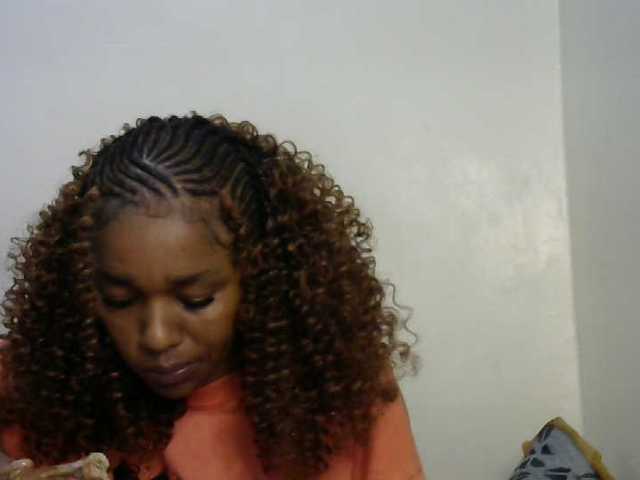 Truegirl2 live cam on BongaCams