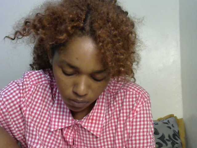 Truegirl2 live cam on BongaCams