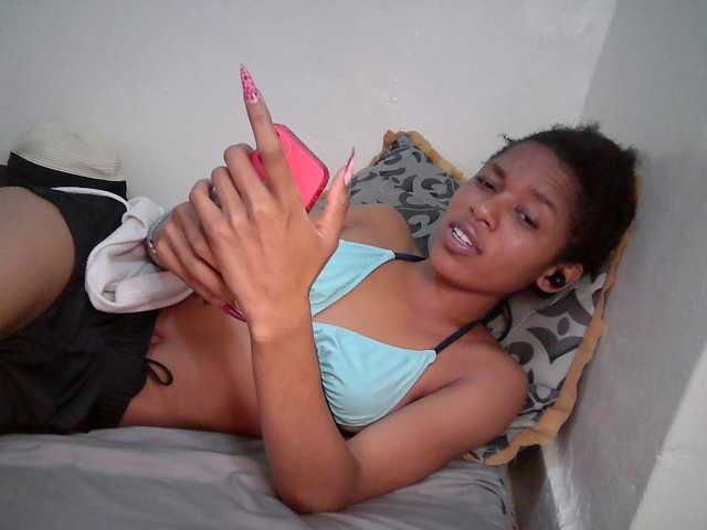 Truegirl2 live cam on BongaCams