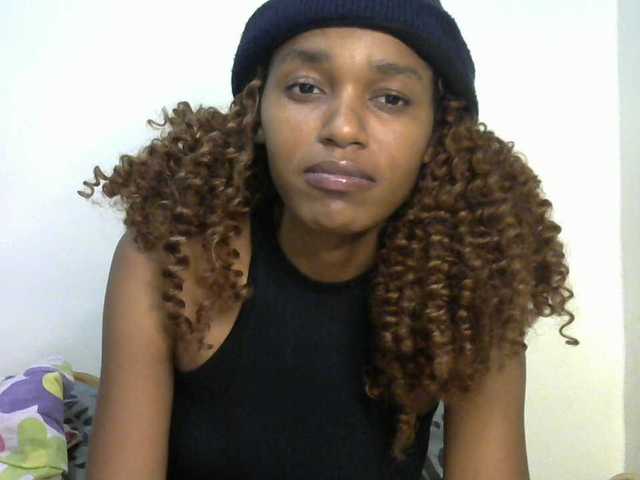 Truegirl2 live cam on BongaCams
