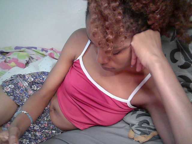 Truegirl2 live cam on BongaCams