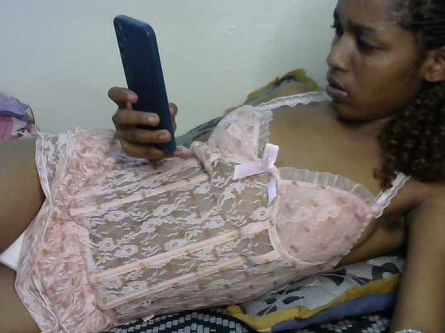 Truegirl2 live cam on BongaCams