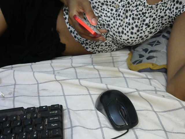 Truegirl2 live cam on BongaCams