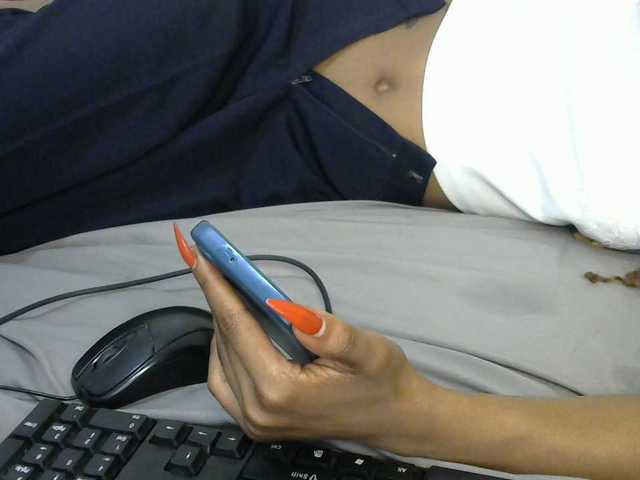 Truegirl2 live cam on BongaCams