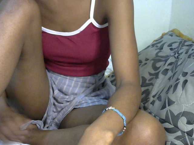 Truegirl2 live cam on BongaCams