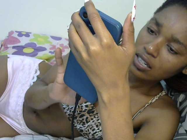 Truegirl2 live webcam show