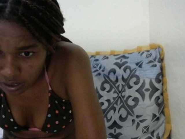 Truegirl2 live cam on BongaCams
