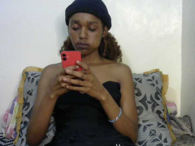 Truegirl2 live cam on BongaCams