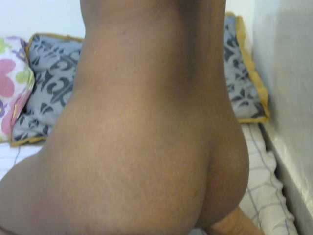 Truegirl2 live webcam show