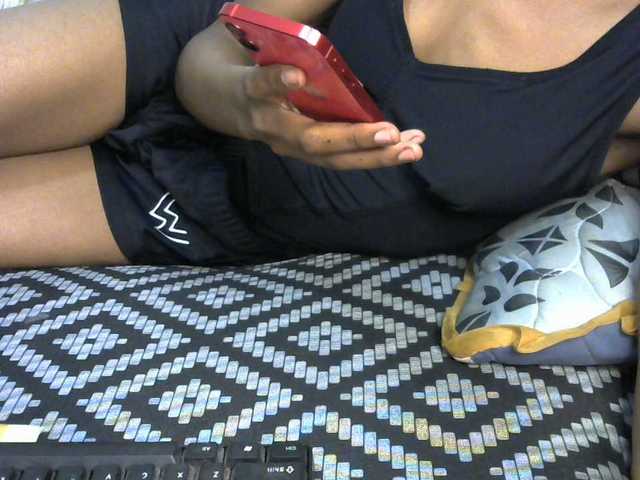 Truegirl2 live cam on BongaCams
